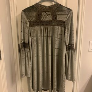 Easel dresses velvet dress size M color Olive